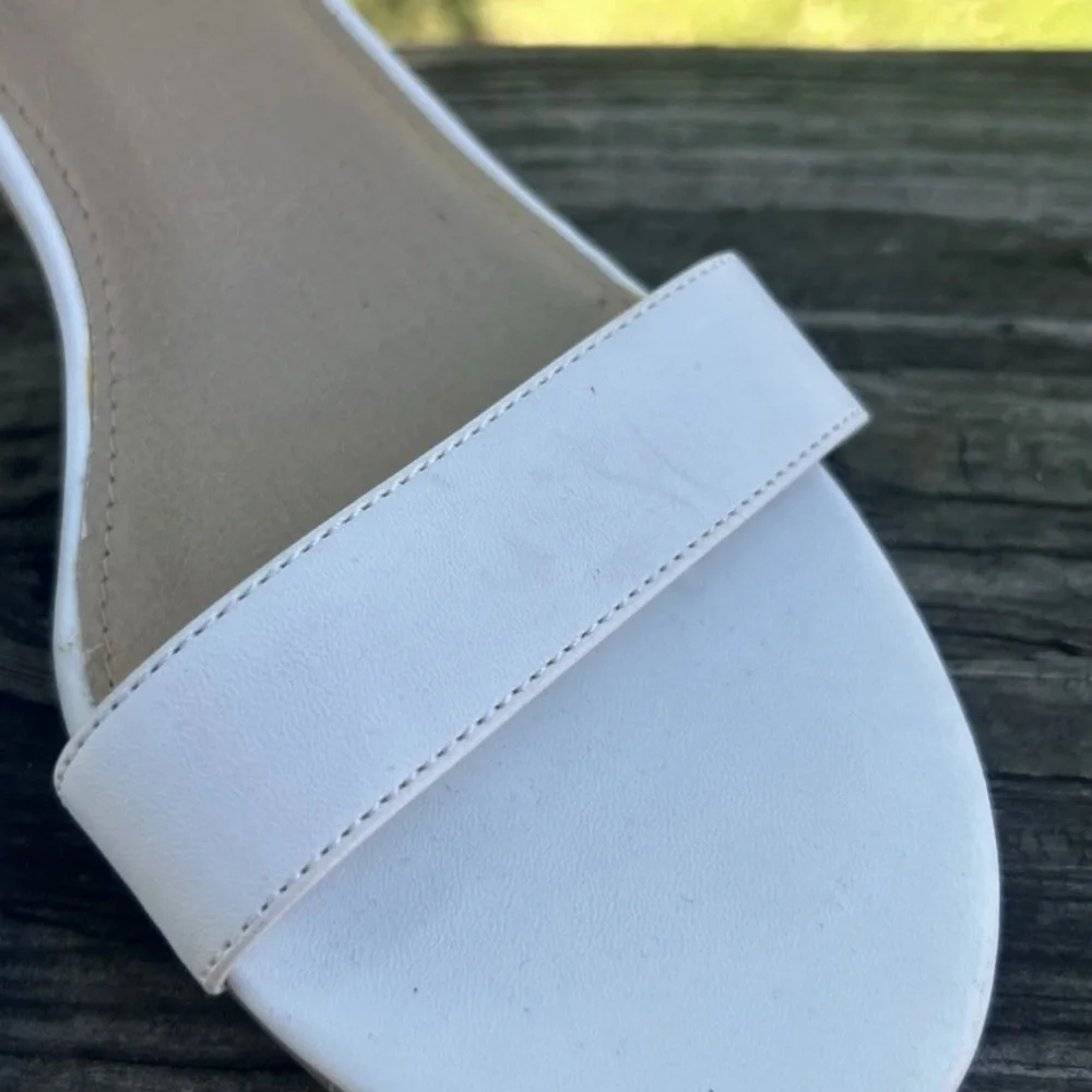 Kenneth Cole Unlisted‎ Kitten Heel Sandal NWOB Y2K Style Size 7.5 Made in 2014
